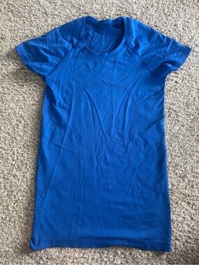 lululemon athletica Short Sleeve Tee in Bright Blue
